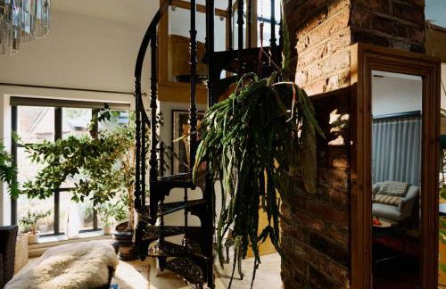 Private Luxury Open-Plan Barn Conversion - Photo 36