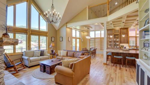 Hot Tub and Golf Course Views Luxe Sturgis Home! - Foto 3