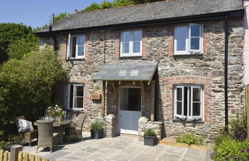 Beautiful 2 Bed Cottage in heart of Newton Ferrers - Foto 1