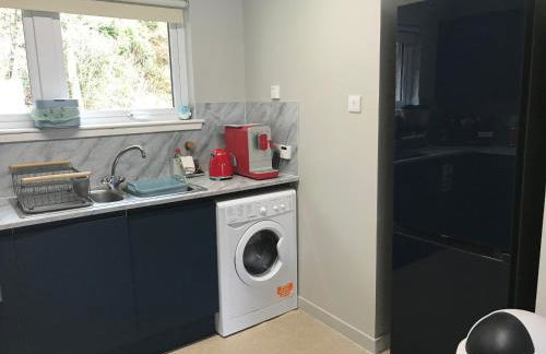 Borrodale, one bedroom apartment with balcony and loch view. - Photo 26