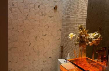 Apartamento completo com 3 SUÍTES - Piscina, Academia, Varanda Gourmet com uma vista privilegiada - Hospedagem à altura da COP30 - Foto 56