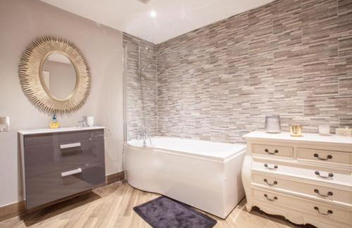 Stylish 2 Bedroom Apartment In Park Circus, West End - Foto 11