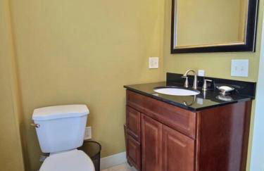 Historic Colonial Pool Walk to Town - Foto 21