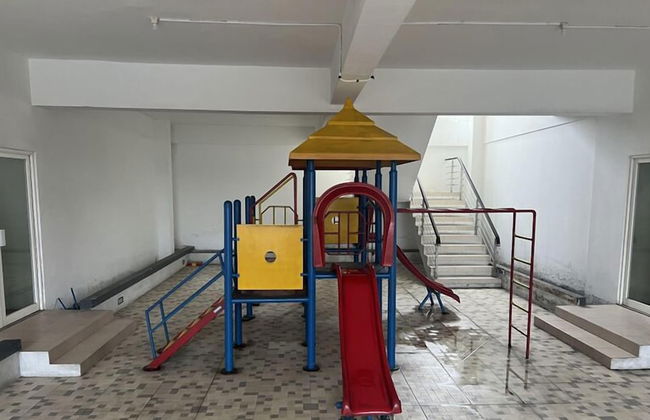 Warm And Tidy Studio At Bale Hinggil Apartment - Foto 13