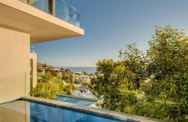 Unique Camps Bay Apartment w Private Pool Coral Sea - Foto 45