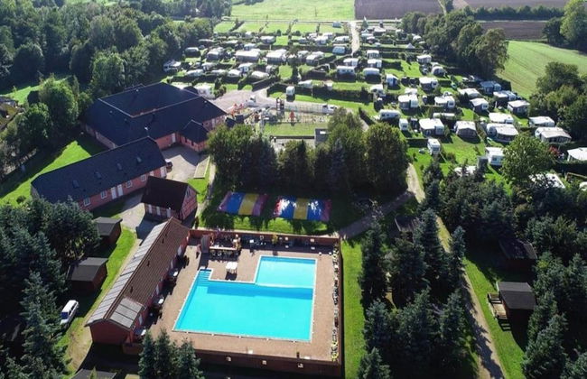 Amazing Holiday Home With Terrace - Photo 28