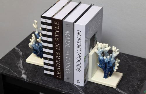 Pasadena Charming Vacation Home with Hot Jacuzzi - Photo 45