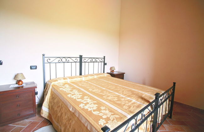 Lovely Farmhouse in Asciano With Swimming Pool - Foto 8