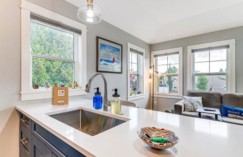 Walk to Dtwn Charlevoix Condo with Fireplace - Foto 13