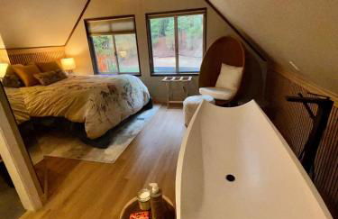 Modern Peaceful Nordic Cabin Near Lake with Pickleball-Basketball Court - Foto 35