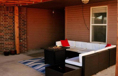 McKinley House Prime - Pool, Patio and Garage - Photo 29