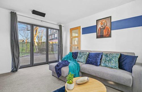 Spacious 3BED Home in Rugby - Ideal for Groups - Foto 1