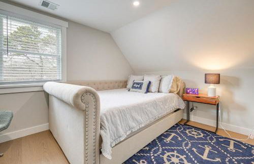 Patio and Fire Pit Retreat 2 Mi to Cape Cod Beaches - Foto 19