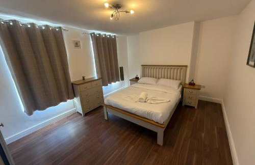 The Brixton Vining Street 4-Bed Urban Retreat BT7 - Foto 1