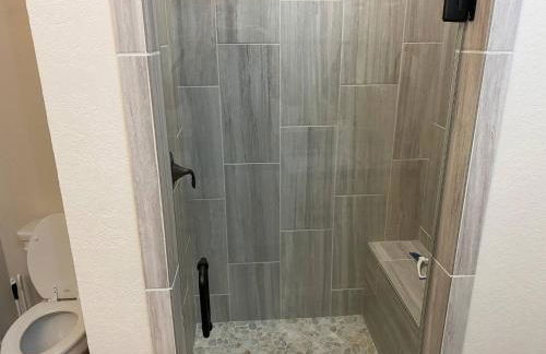 Charming new home near Canyon Lake/Guadalupe River - Photo 20