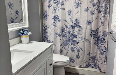 Cozy Family Getaway! - Photo 12