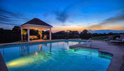 Historic Cedar Hill Mansion on Large Farm with Pool! - Foto 2