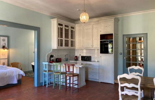 Mes à Moi in Pezenas - Appartements de charme - Baignoire Balnéo - Foto 45