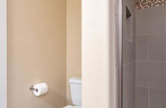 Quiet, Four bedrooms, 2 King Beds - Photo 18