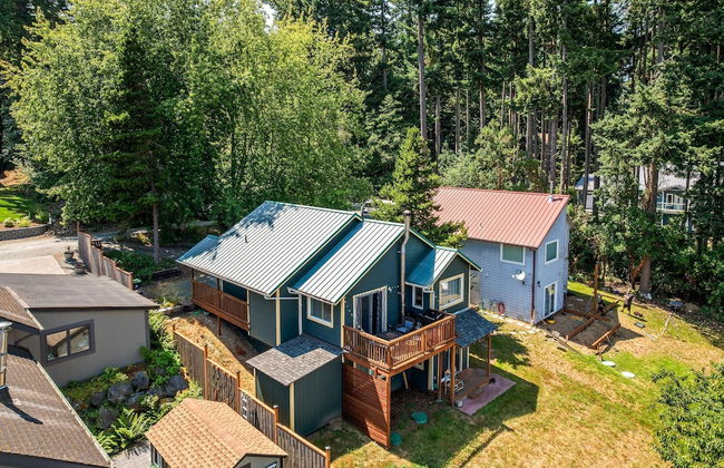 Seaside Getaway by Avantstay Deck w Views - Photo 8