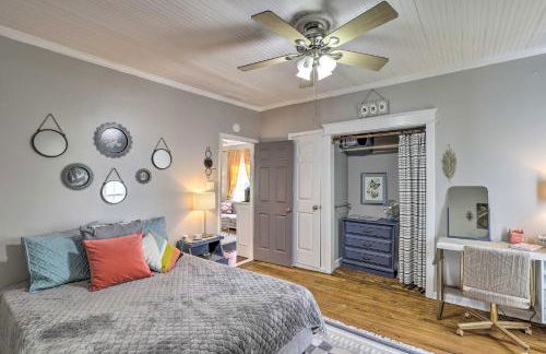 Stylish Woodfin Home with Backyard and Fire Pit - Foto 15