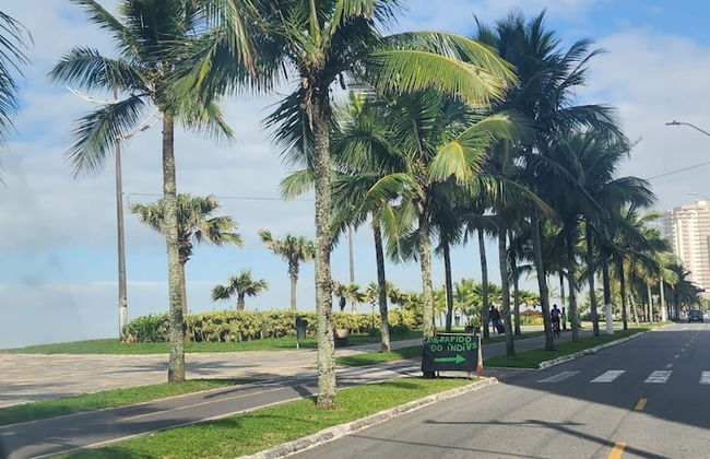 Lindo apto com piscina em Praia Grande - Foto 13