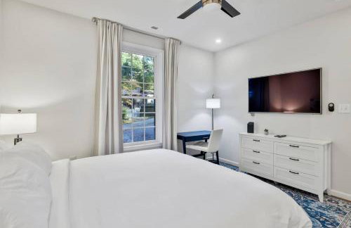 FirepitBBQHot TubKingFull KitchenSmartTVPets - Foto 12