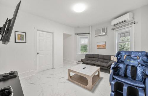 5MIN walk NYC Train Massage Chair Sleeps 12Plus - Foto 9