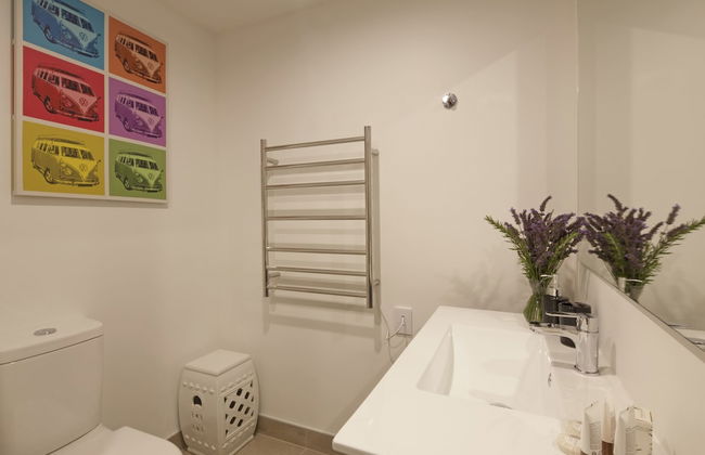 22 Hallenstein Apartments by Staysouth - Photo 45