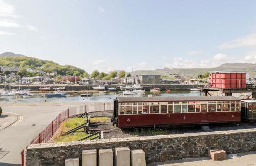 1 South Snowdon Wharf - Photo 24