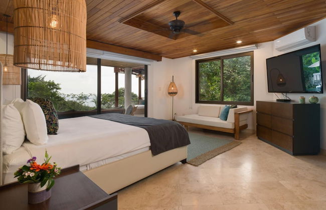 Stunning 7 BR Villa Manuel Antonio Sanctuary - Photo 43