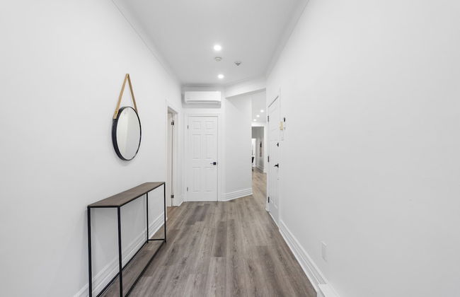 SPACIOUS RENOVATED APARTMENT SLEEPS 12 - Foto 17