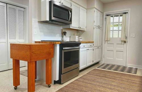 Cute Cottage with 3 min walk to beach with bikes! - Foto 23