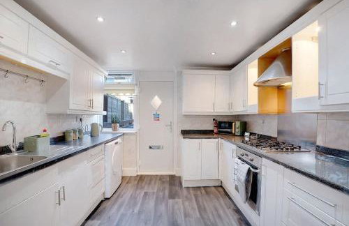 NEW! 4BR in Stafford Place - Foto 2