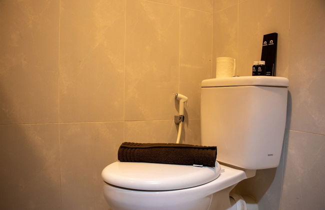 Modern And Classic 1Br At Evenciio Apartment - Foto 17