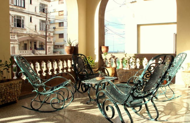 Apartment in Havana - Photo 1