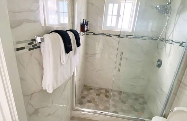 Charming Sea View Town House Chef Driver Optional - Photo 27