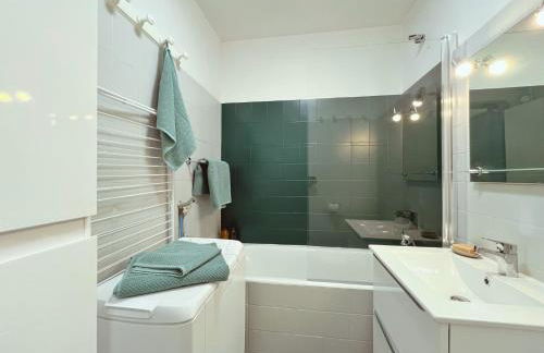 Le Petit Margny - place de parking sécurisée - Your Sweet Loc - Foto 5