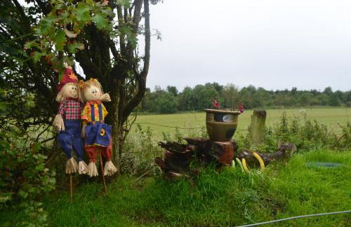 Peaceful Shepherd's Hut next to Horse Field - Foto 17