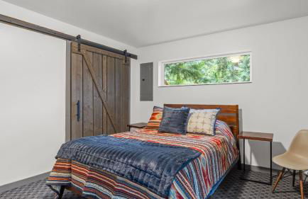 Peaceful Treehouse-Style Stay with Sauna Fire Pit Forest Views Near the Coast The Treehouse by AvantStay - Foto 28