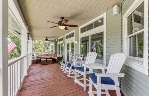 The San Bernard River waterfront provides private access to a spa, boat ramp, and jet skiing - Photo 36