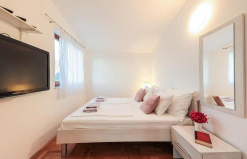 Five-Bedroom Holiday Home In Blato Na Cetini - Photo 27