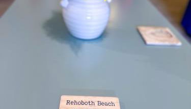 Stylish 2BR Condo Near Beach, Large Pool & Patio, Pet Friendly - Foto 5