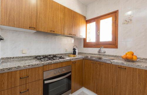 21 Sleeps Private Pool Villa & BBQ Near Barcelona - Foto 57