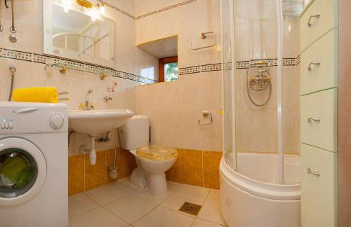 Amazing Villa In Slime, rest for mind, body and soul - Nature, garden and outside swimming pool - Foto 31