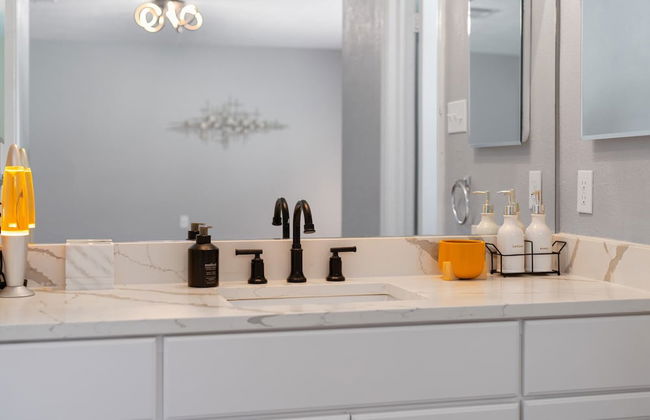 70s House Fun 6 Bedroom Pool Game Room - Foto 36