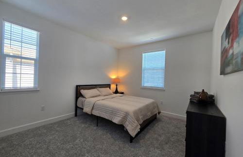 Beautiful Roseville Home - Quiet Neighborhood - Near Galleria Mall - Foto 9