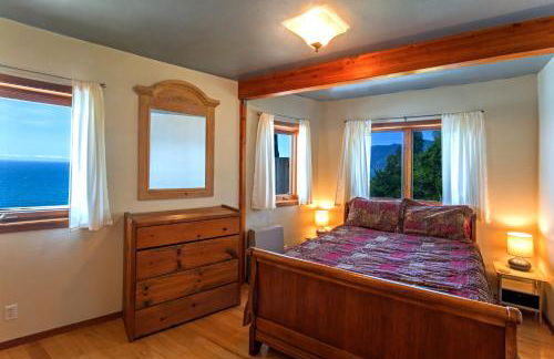 Amazing Oceanview 2 bedroom Oceanfront! by OceanviewHotTubs Shelter Cove, CA Tesla EV Station - Foto 30