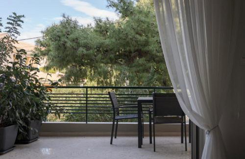 Vouliagmeni Stylish Apartment - Photo 16