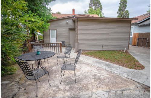 Large 3br/2ba Family Home W/patio Near Downtown! - Foto 50